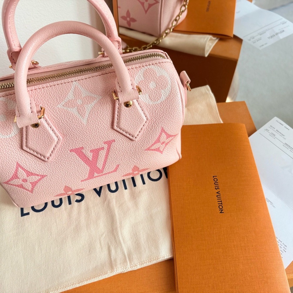 Authentic (Retired) Louis Vuitton Pink Speedy 20 Monogram Bag - Picture 3 of 13